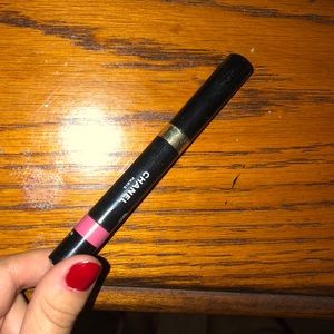 Chanel lipgloss/ lipstick